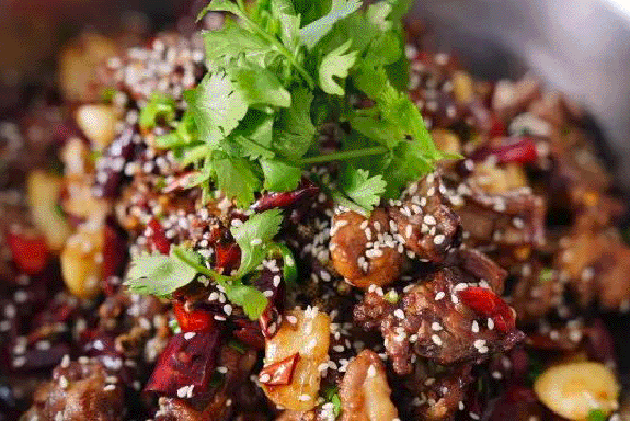 美食面前，沒(méi)有一只鴨是 “無(wú)辜”的，無(wú)鴨不夏天，金宮小廚房上新香辣鴨